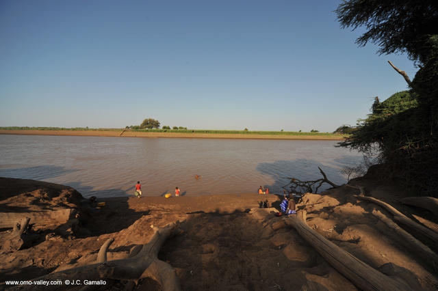 10-omorate-rio-omo-river-valle