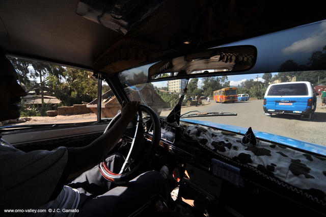 10 Taxi en las calles de Addis Abeba. 10 Taxi en las calles de Addis Abeba.