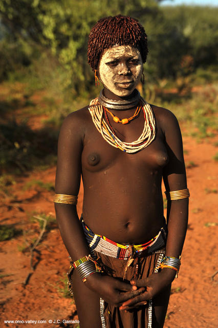 12-chica-hamer-kid-valle-omo-valley