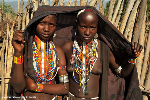 14-chica-erbore-valle-omo-etiopia 14-chica-erbore-valle-omo-etiopia