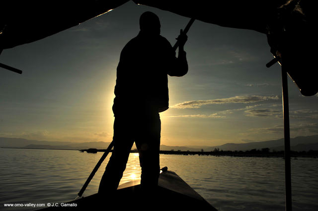 21-boat-chamo-lake-ethiopia