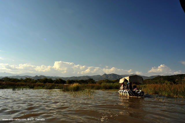 3-lago-chamo-lake-barca-boat