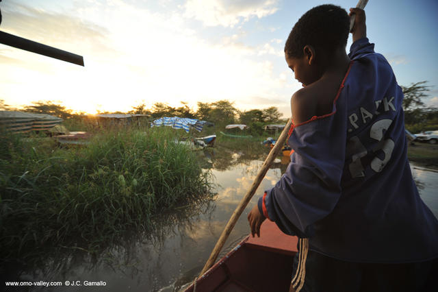 32-boat-chamo-lake-ethiopia