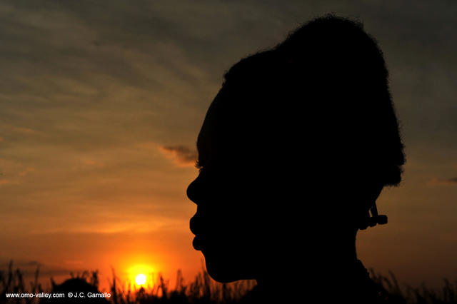 32-omo-valley-sunset-hamer-village