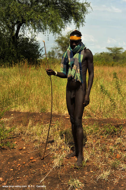 37-hombre-mursi-valle-omo-etiopia 37-hombre-mursi-valle-omo-etiopia